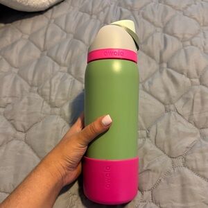 Owala 32oz Neo Sage Pink & Green Water Bottle